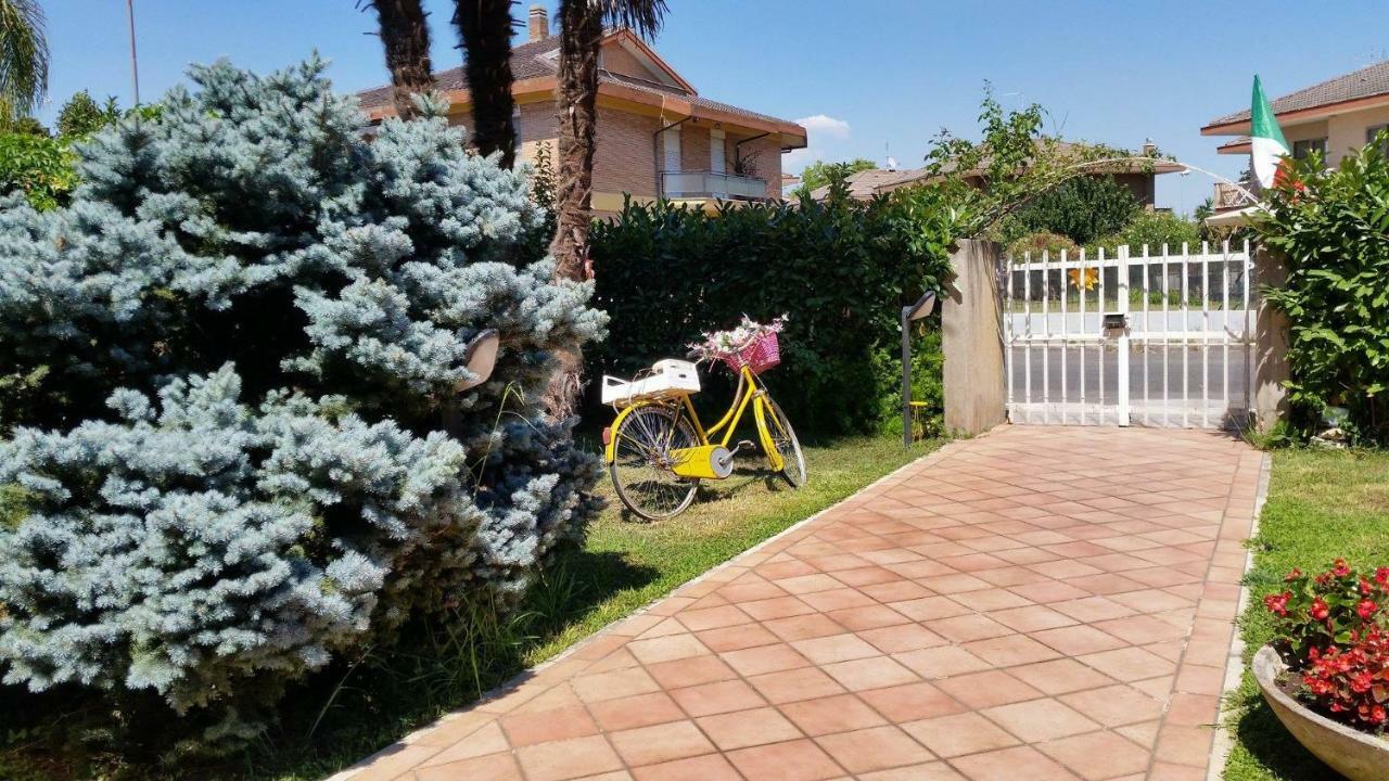Home Denise E Luca Latina Exterior photo
