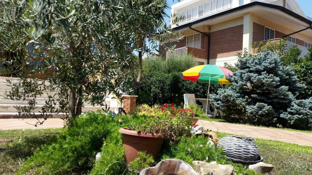Home Denise E Luca Latina Exterior photo